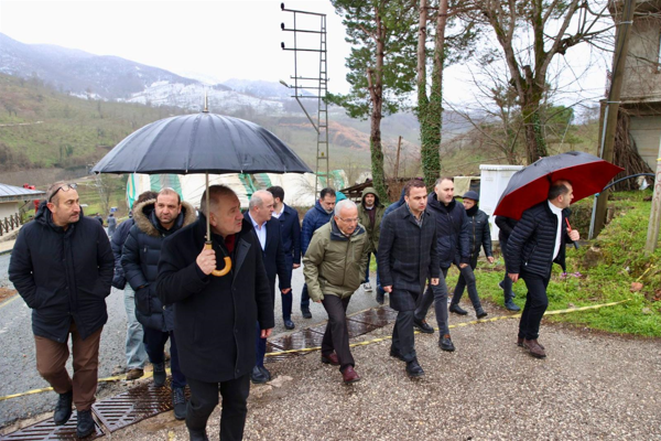Başkan Güler, heyelan bölgesini ziyaret etti