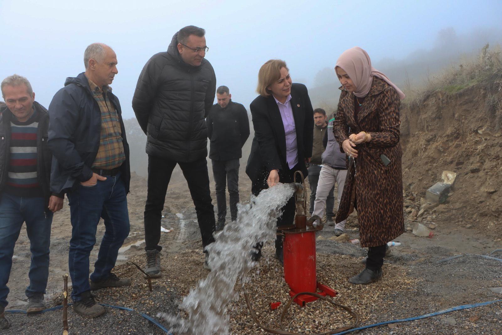 Manisa Büyükşehir Belediyesi, Emre Mahallesi'nde sondaj kuyusu açtı 