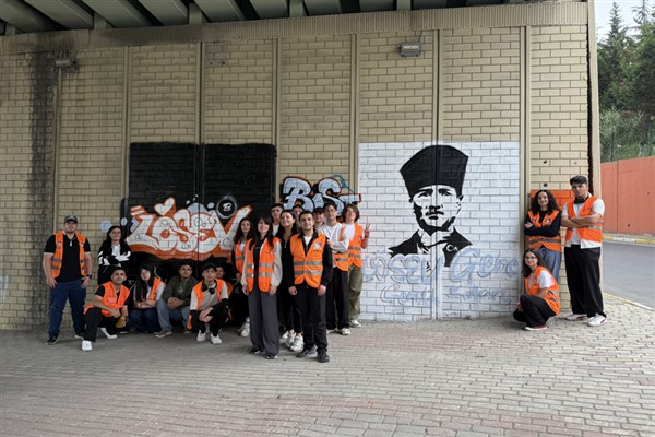 LÖSEV’den renkli bir dokunuş: Duvarlar umutla buluştu<