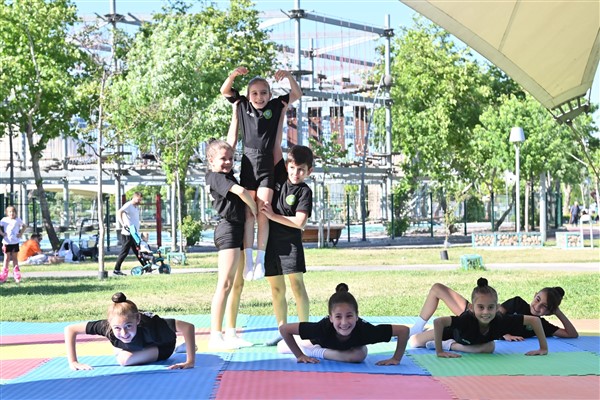 Manisa'da 19 Mayıs Gençlik Festivali ile kutlanıyor<
