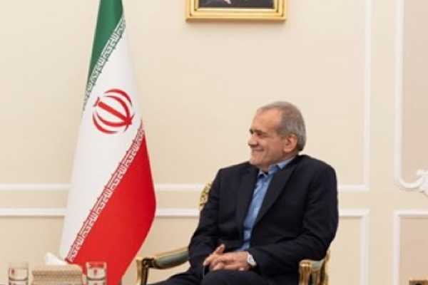 Pezeşkiyan: Hangi taraf diyaloğa ve müzakereye, hangi taraf terör eylemlerine başvuruyor<