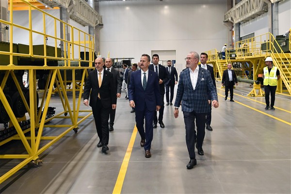 Görgün, BMC Savunma üretim tesislerini ziyaret etti<