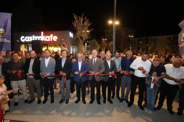 Alanyurt Meydanı hizmete açıldı