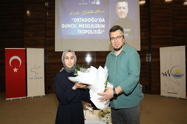 Van Büyükşehir Belediyesi'nden Ortadoğu'da Güncel Meselelerin Teopolitiği semineri