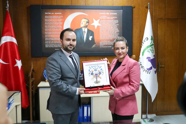 Başkan Vekili Özdemir’den Gazipaşa Belediyesi’ne ziyaret<