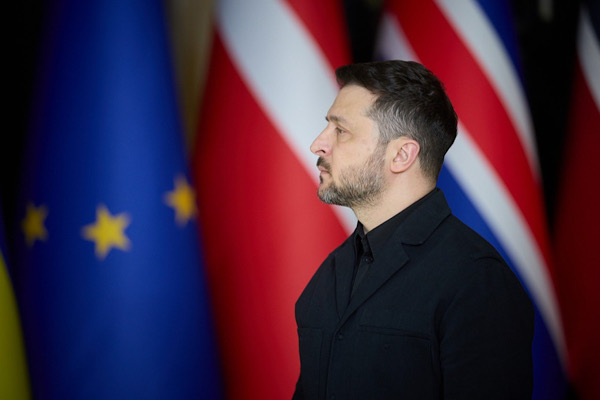 Zelenski: Ukrayna'nın hava savunmasını güçlendirmek özellikle önemlidir<