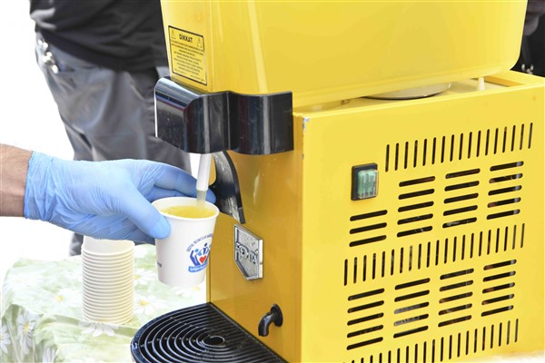 ABB, sıcak havalarda limonata ikramlarına başladı<