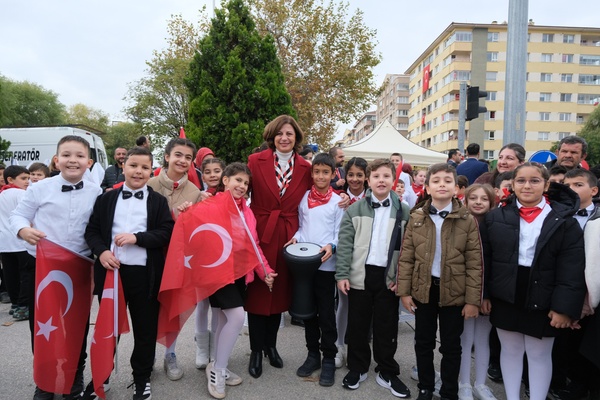 Ünlüce: Cumhuriyet’in ışığını sonsuza dek yaşatacağız