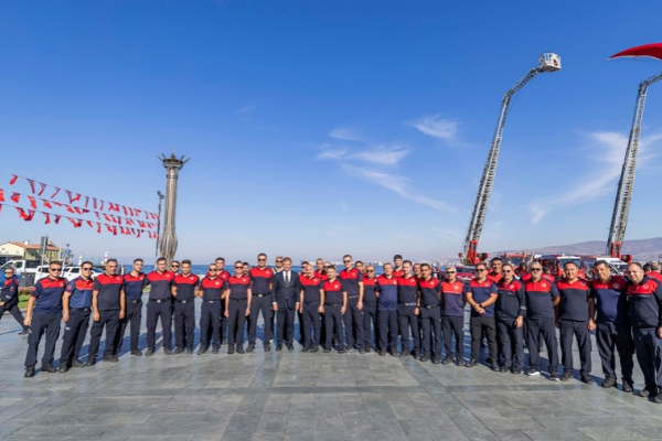 İzmir İtfaiyesi’nin belediyelere devrinin 103. yılı kutlandı<