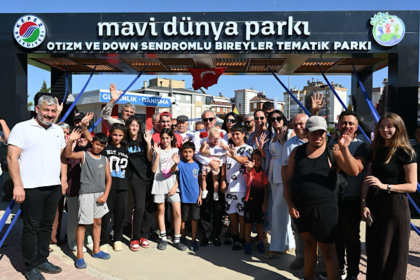 Kepez’de Mavi Dünya Otizm ve Down Sendromlu Bireyler Tematik Parkı hizmete açıldı<