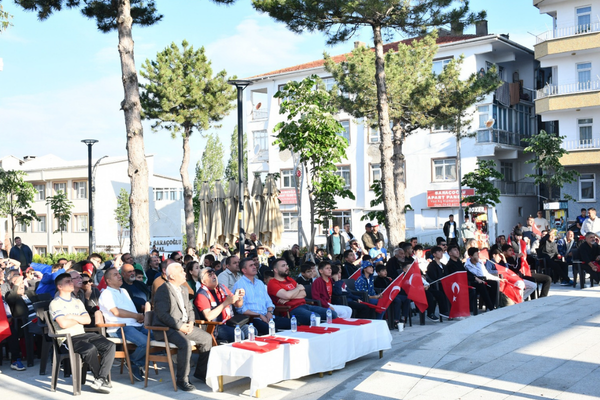 Haymana Kent Meydanı’nda milli maç dev ekrandan izlenildi<