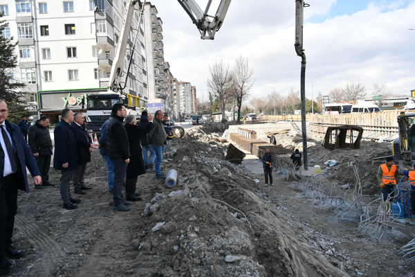 Başkan Büyükkılıç, DSİ-Yeni Sanayi Katlı Kavşak Projesi’ni inceledi