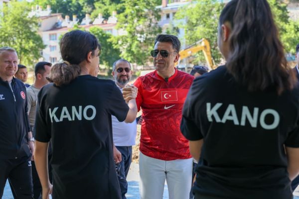Tunceli’de Kano Akarsu Slalom Bahar Kupası başladı<