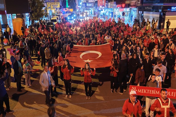 Karaman’da 29 Ekim Cumhuriyet Yürüyüşü yapıldı<