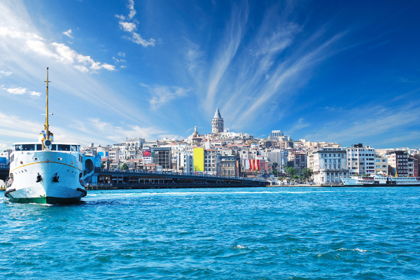 Yağmur ve soğuk hava İstanbul'u terk ediyor
