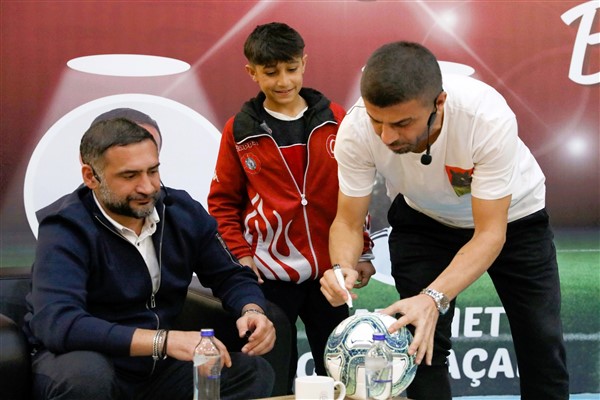 Diyarbakır'da “Gündem Futbol” söyleşisi düzenlendi