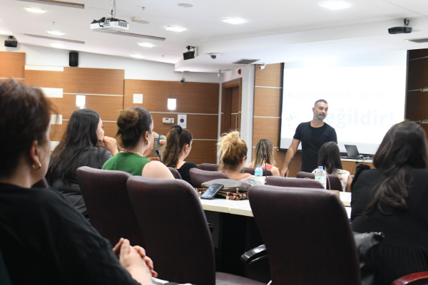 Bornova'da Disleksi Farkındalık Semineri gerçekleştirildi