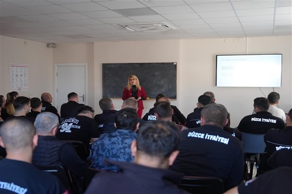 Düzce Belediyesi, kurum içi eğitim çalışmalarını sürdürüyor <