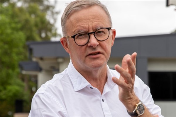 Albanese'den gazeteci Leon Byner için taziye mesajı<