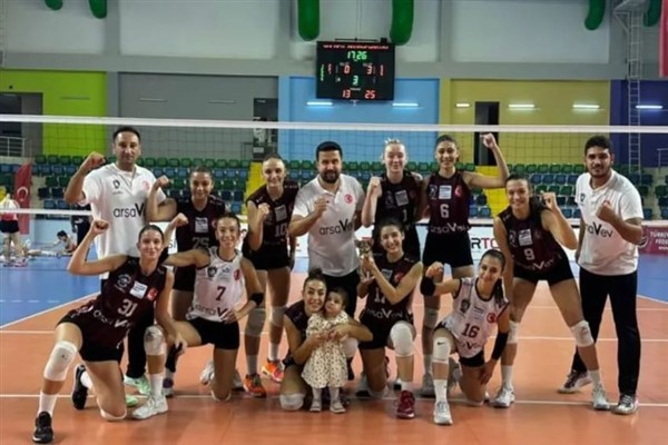 ARSAEV Hatay Voleybol Spor Kulübü: 3 - Toros Üniversitesi VOLGEM Spor Kulübü: 0<