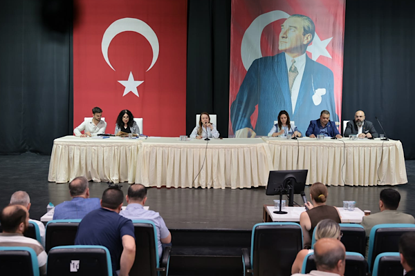 Konak Meclisi'nde kent estetiği ve şeffaflık vurgusu<