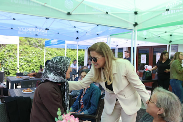 Bakırköy’de Anneler Günü’nde üç kuşak bir araya geldi<