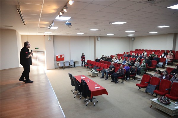 ÇAK-TİM’den kaymakamlık personeline deprem eğitimi<