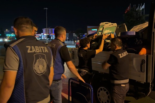 Çorum’da zabıta ekiplerinden gece denetimi <
