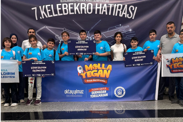 Bursa'da Genç Mucitleri Kelebek Robot Olimpiyatları’nda başarı<