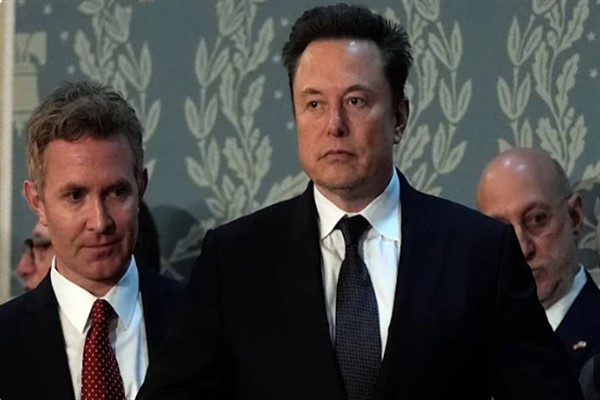 Elon Musk seçimden bu yana en sert siyasi tehdidini savurdu<