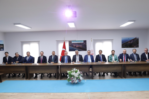 Memişoğlu: Rize Şehir Hastanesi 2027'de hizmete açılacak, yanına bilim kampüsü kurulacak<