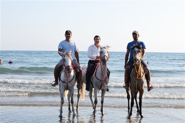 Başkan Aras, Patara Plajı’nda <