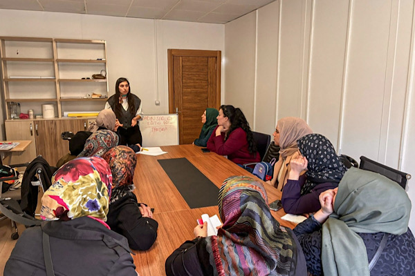 Diyarbakır’da Kadın Sağlığı Eğitim Programı sürüyor