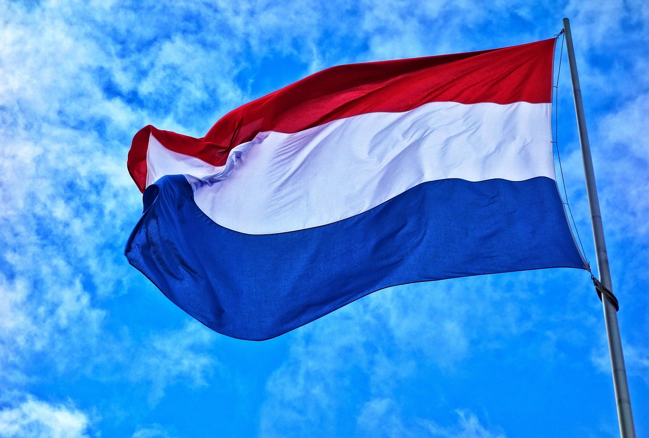 Hollanda Savunma Bakanı Brekelmans, Singapurlu mevkidaşı Sing ile görüştü<