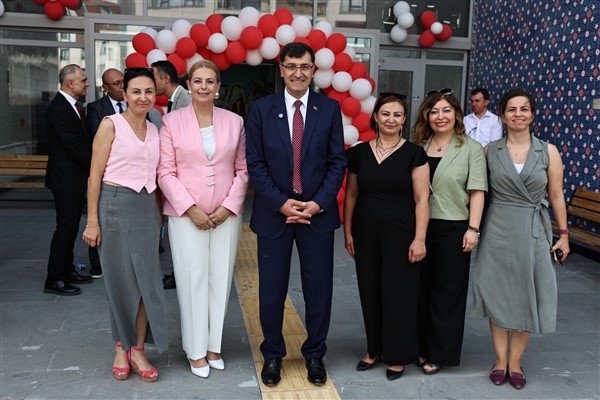 Yamantürk Yaşlı ve Engelli Gündüz Yaşam Merkezi açıldı