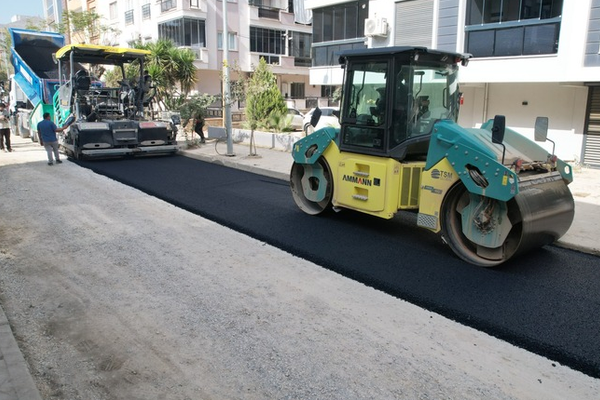 Turgutlu Türkmen Yolu'nda asfalt çalışmaları başladı<