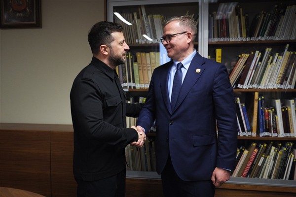 Ukrayna Devlet Başkanı Zelenski, Duda ile bir araya geldi <
