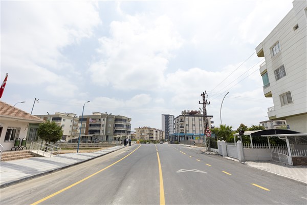 Mersin Büyükşehir'den yol genişletme çalışması<
