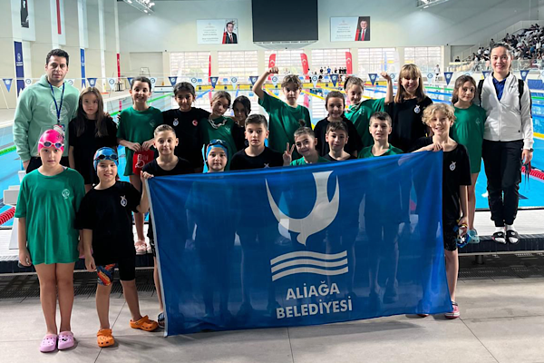 Aliağa'da Yüzme Şenlikleri yapıldı