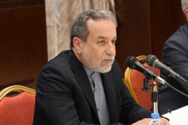 Araghchi ile Vieira telefon görüşmesi gerçekleştirdi<