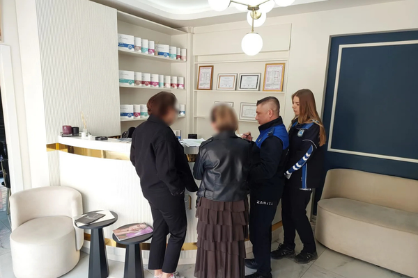 Zabıta güzellik salonlarına denetim gerçekleştirdi<