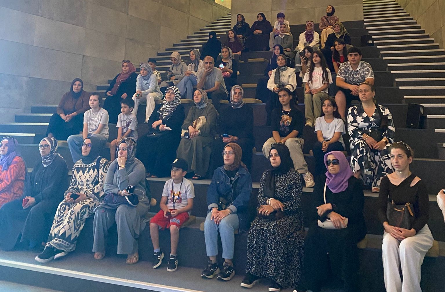 Esenyurt Belediyesi, vatandaşları 15 Temmuz Hafıza Müzesi'ne götürdü<
