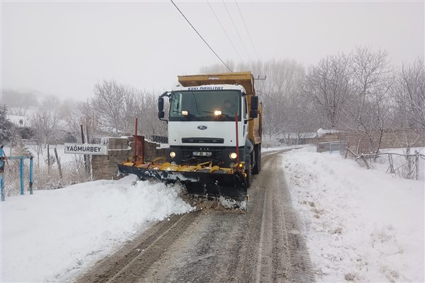 Kayseri Büyükşehir, 22 mahalle yolunu ulaşıma açtı