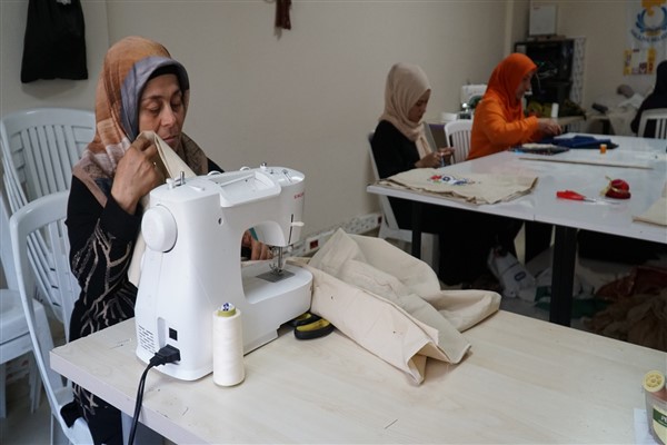 Haliliye Belediyesi'nden kadınlara meslek ve hobi desteği