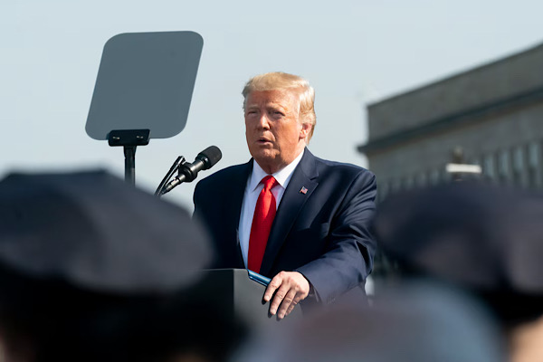 Tump: Eğer 60 gün içinde tamamlanmazsa, bombalamalara geri döneriz<