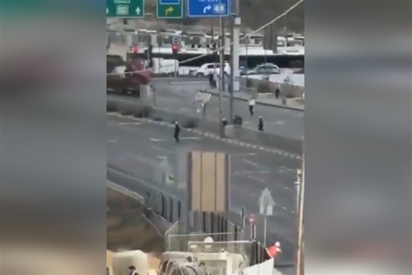 Kudüs'teki silahlı saldırıda dört kişi öldü, en az 15 kişi yaralandı<