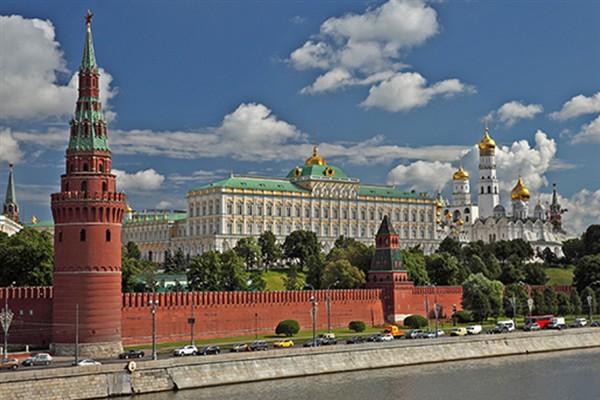 Kremlin: Rusya, Ukrayna'daki durumu çözmek için diplomatik yolları tercih ediyor<