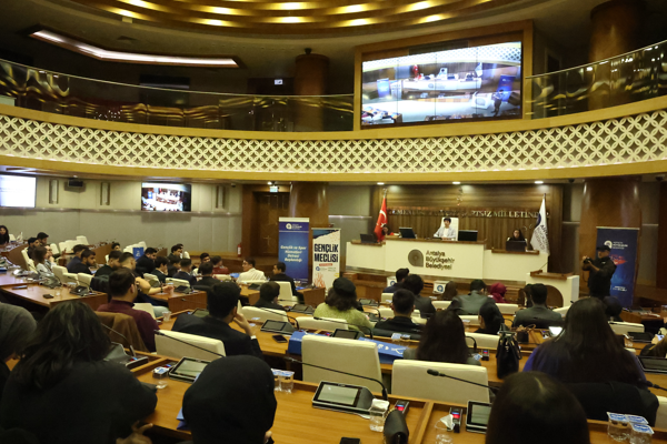 Gençlik Meclisi yeni dönemin ilk toplantısını gerçekleştirdi<