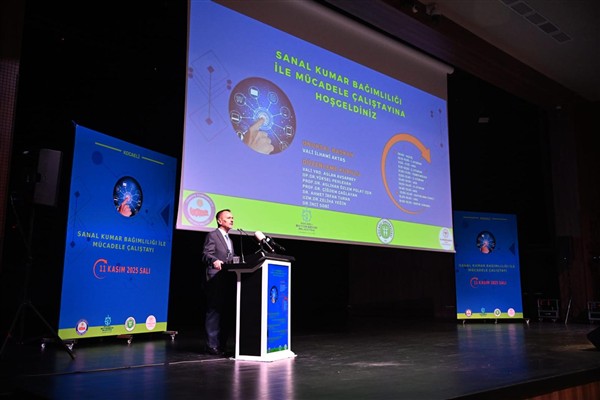 Kocaeli Valisi Aktaş, Sanal Kumar Bağımlılığı ile Mücadele Çalıştayı'na katıldı