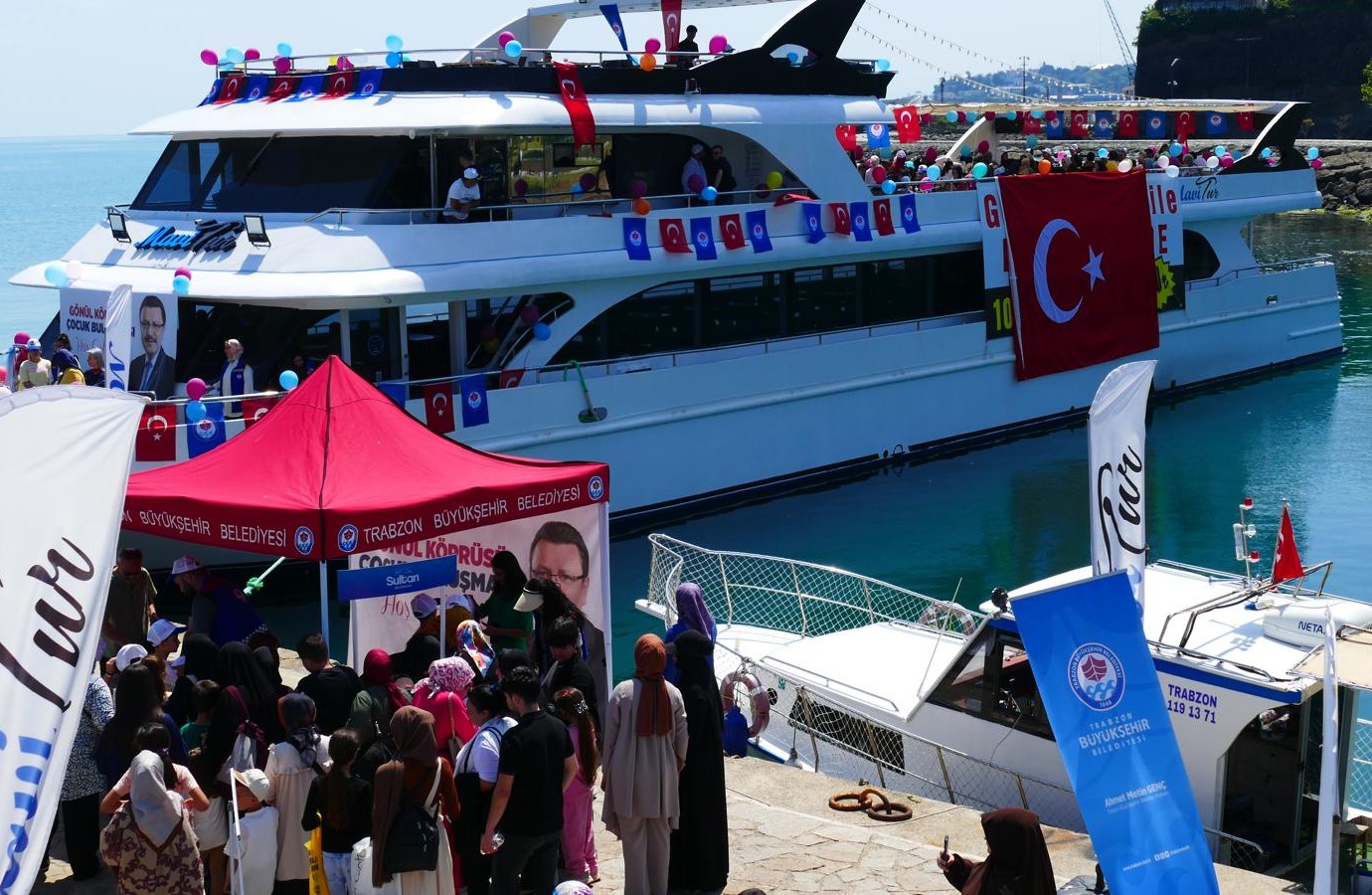Trabzon Büyükşehir Belediyesi'nden gemi turu